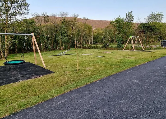 Goats Path Farm And Pod Park